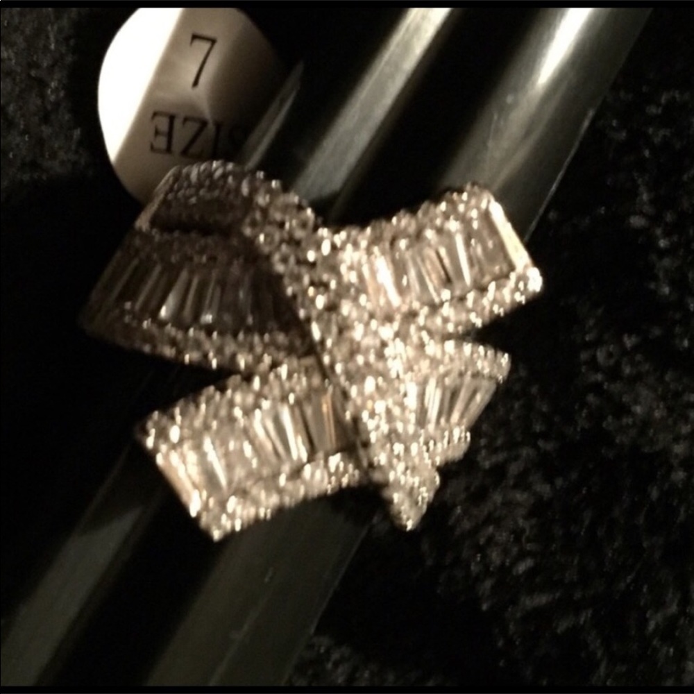 🆑🆑🆑Swarovski Elements Statement Ring🆑🆑🆑